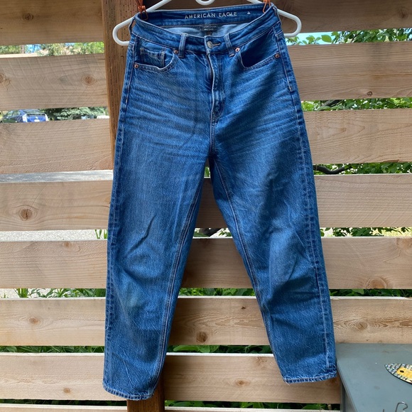 American Eagle Mom Jeans - Picture 3 of 7